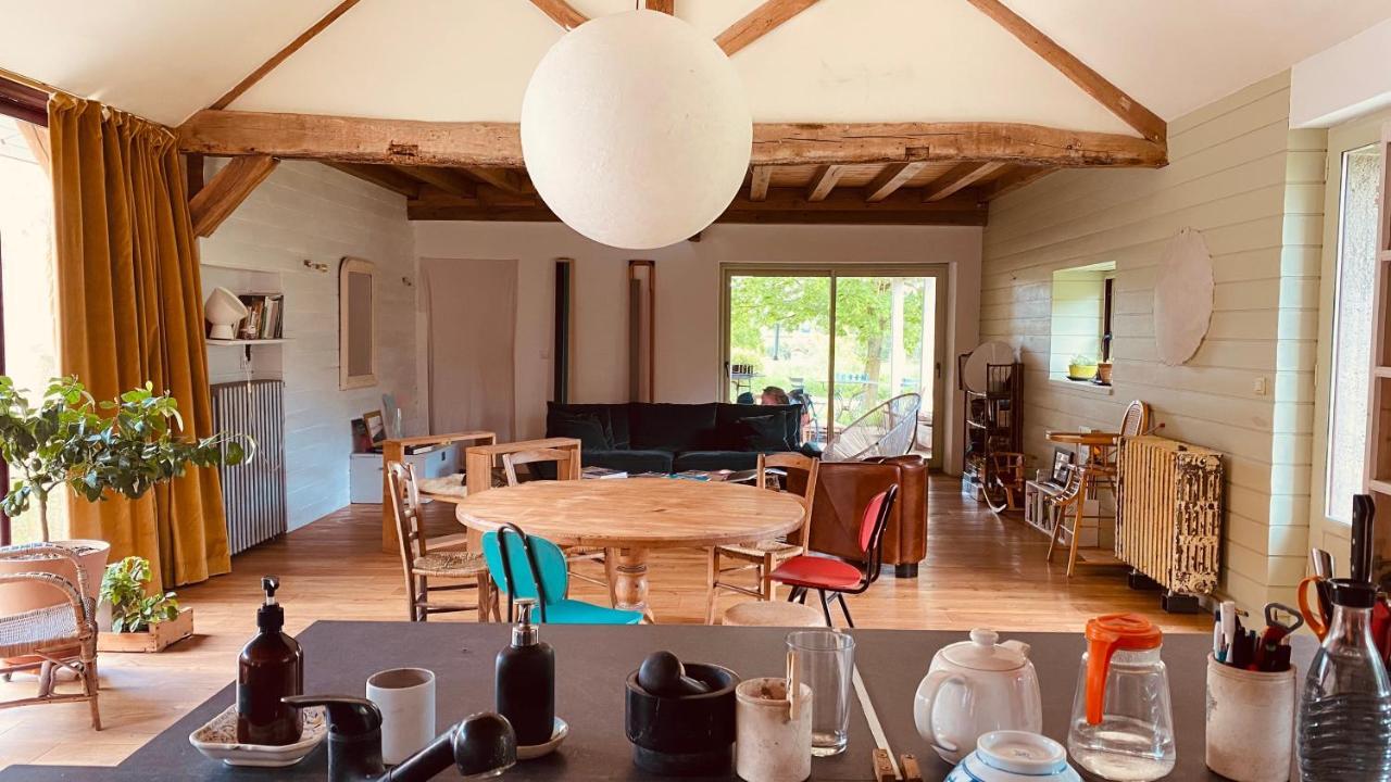 Chambre D'Hotes Dans Les Champs Jeux-Les-Bard Exterior photo